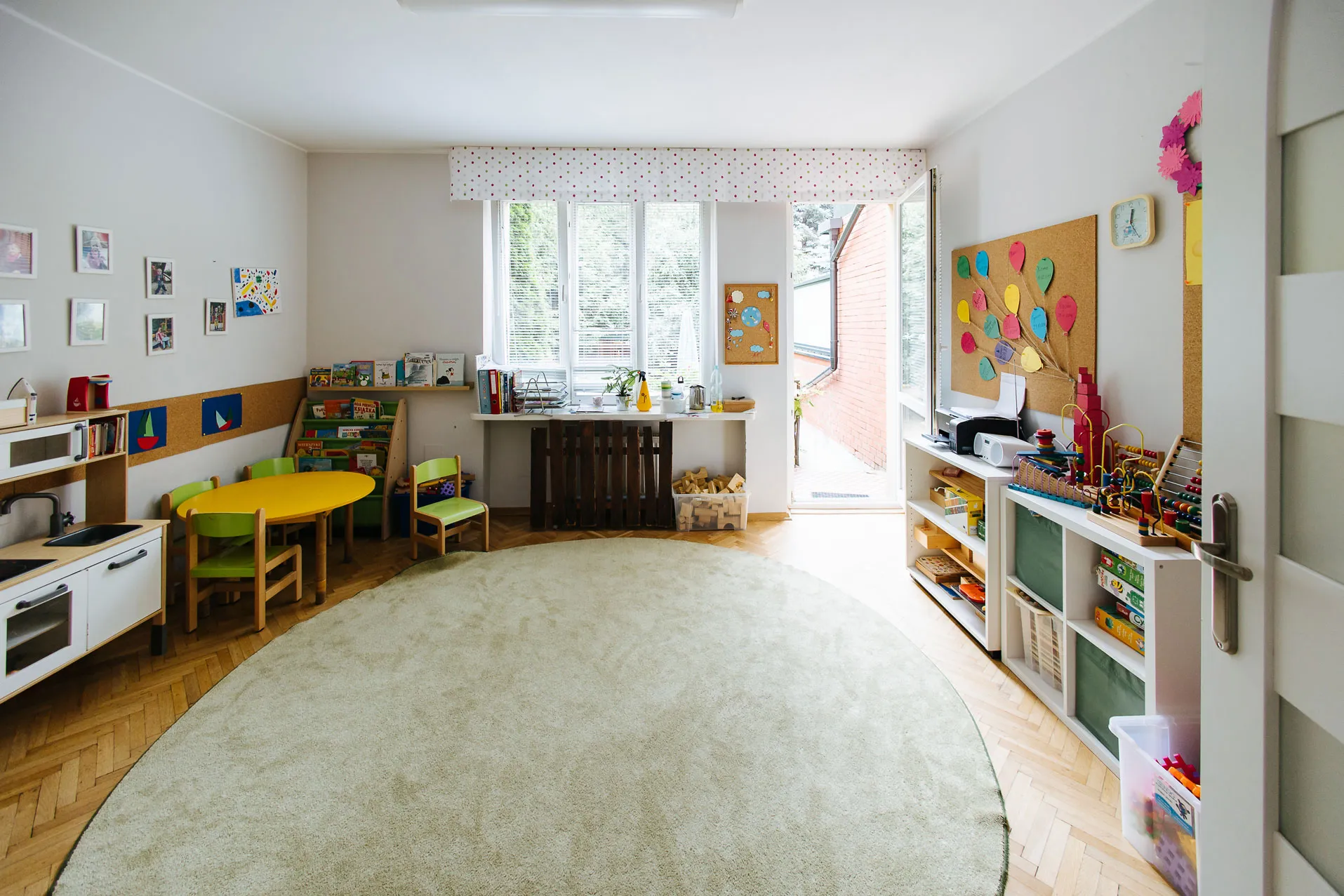 Sala do zajęć rytmicznych w Kolorowym Przedszkolu na Lotaryńskiej