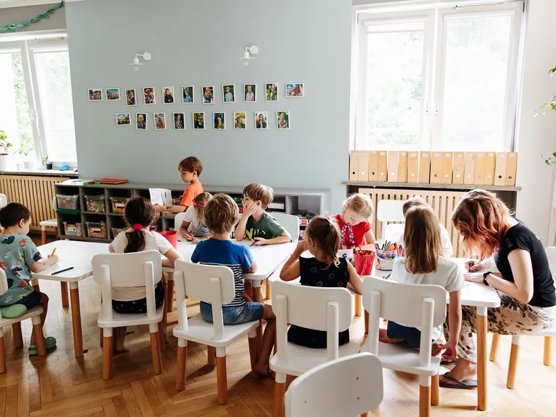 Angielski w przedszkolu na Pradze Południe — jak maluchy uczą się języka przez zabawę?